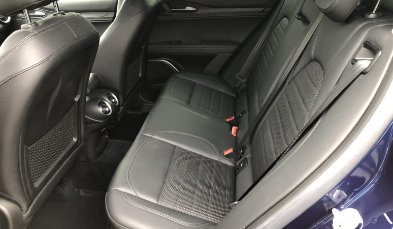 Alfa Romeo Stelvio 2.2 TD 190cv AT8 Executive Q4 completo