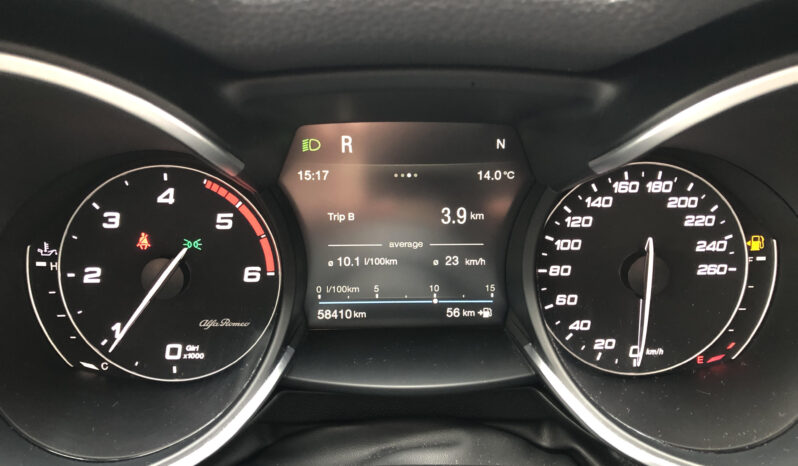 Alfa Romeo Stelvio 2.2 TD 190cv AT8 Executive Q4 completo