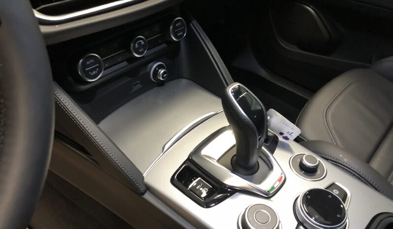 Alfa Romeo Stelvio 2.2 TD 210cv AT8 Veloce Q4 completo